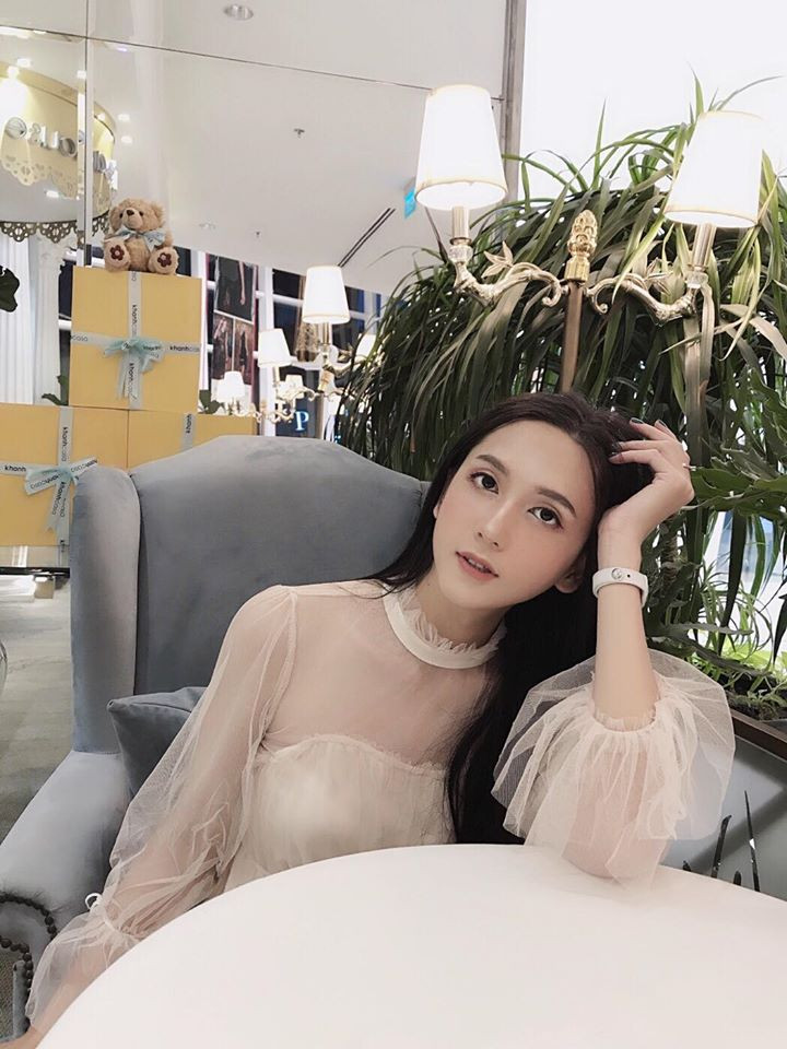 Ngay từ nhỏ, Hoàng Học cho biết đã sớm nhận định giới tính của mình và được gia đình ủng hộ.