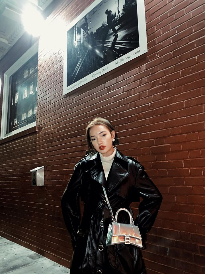 Sở hữu gương mặt xinh đẹp lạ, thần thái cuốn hút cùng gu thời trang cực chất nên Châu Bùi nổi tiếng như một fashionista hàng đầu trong showbiz Việt.