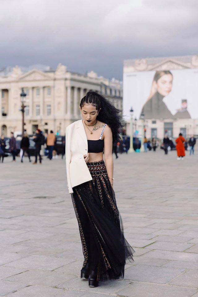 Cô nàng không ngừng thay đổi phong cách và luôn tự tin với những sự lựa chọn của mình.