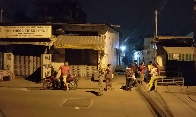 Nguoi dan ong dot phong tro ban gai vi ghen tuong, cai va