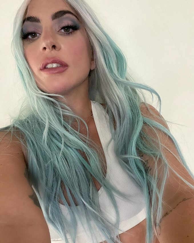 Một trong những gam màu tóc độc đáo và nổi trội mà Lady Gaga áp dụng.