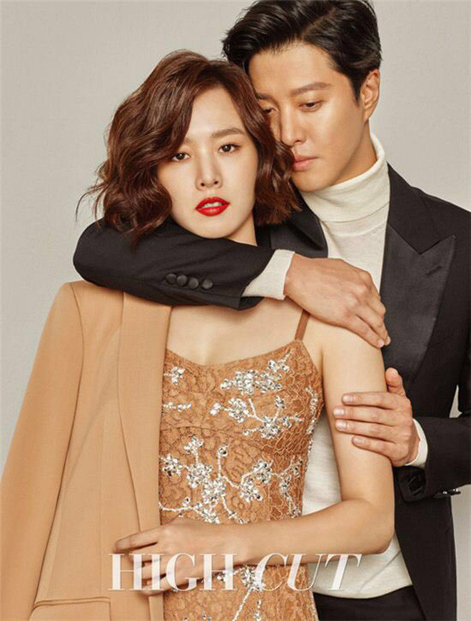 Cặp đôi này cũng từng được nhiều tạp chí mời chụp ảnh bìa nhờ gu thời trang sành điệu.