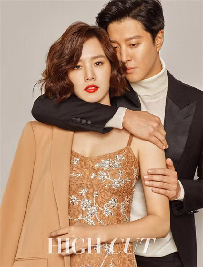 Cặp đôi này cũng từng được nhiều tạp chí mời chụp ảnh bìa nhờ gu thời trang sành điệu.