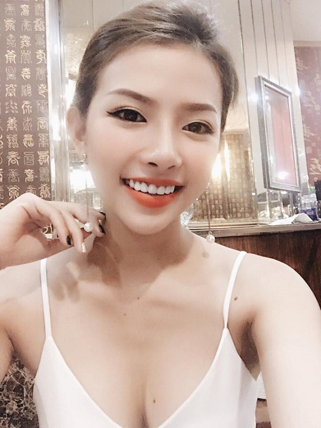 Nhờ các biện pháp trên mà vợ chưa cưới Phan Mạnh Quỳnh có được vẻ ngoài tươi tắn, rạng rỡ mỗi ngày.