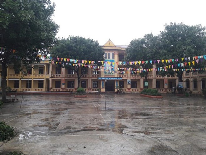 Dich corona 12/2: 500 nhan vien y te TQ mac benh, 38 hoc sinh Vinh Phuc ho, kho tho-Hinh-2