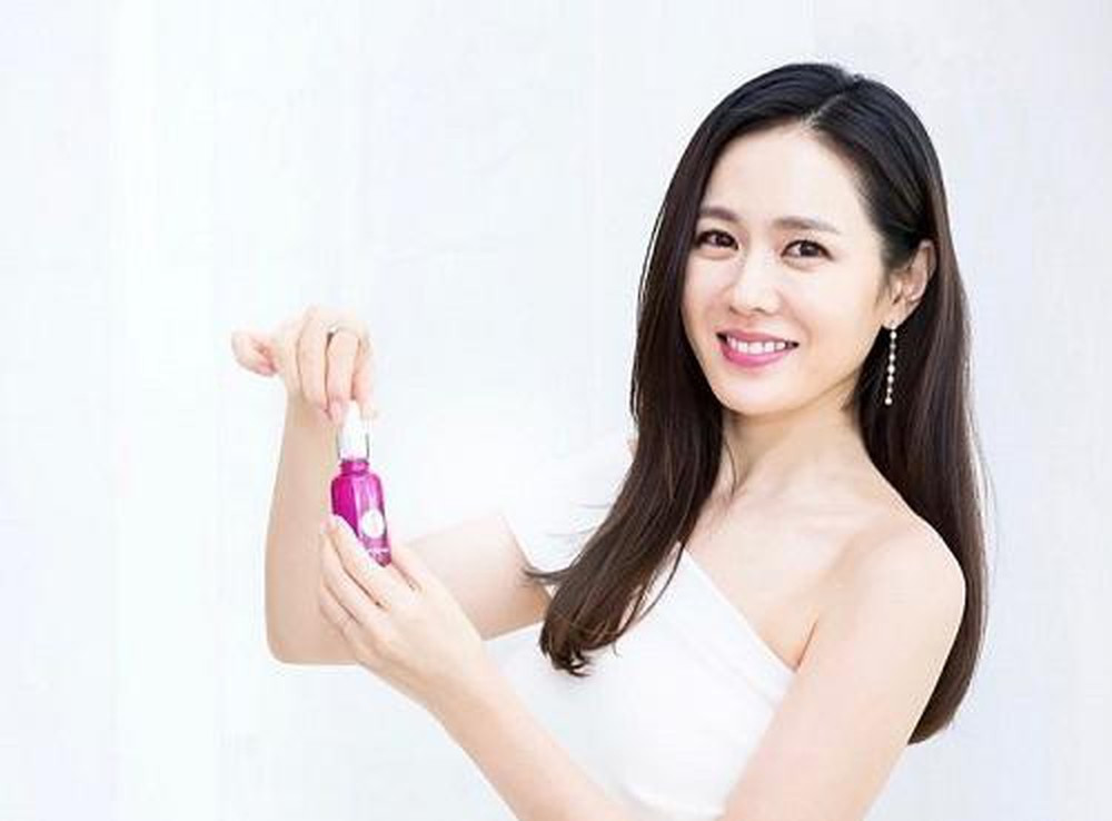 Khi cần đi sự kiện, mặt nạ như món đồ cứu cánh kịp thời cho cô vì chứa nhiều dưỡng chất. Nữ diễn viên 8X cho biết điều này giúp cô tiết kiệm thời gian.