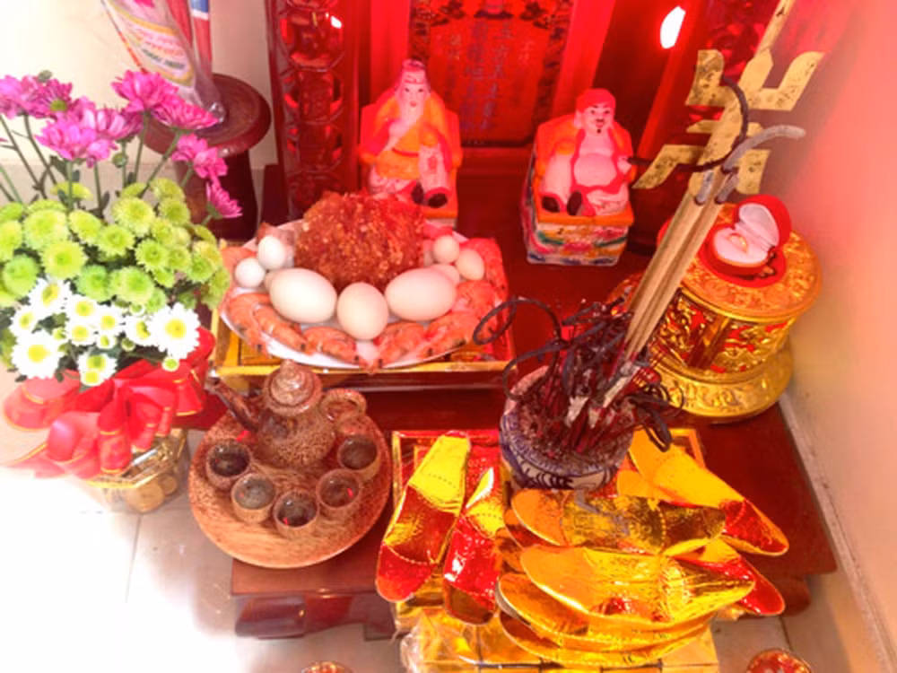 Chuan bi mam com cung Than Tai day du gom nhung gi?