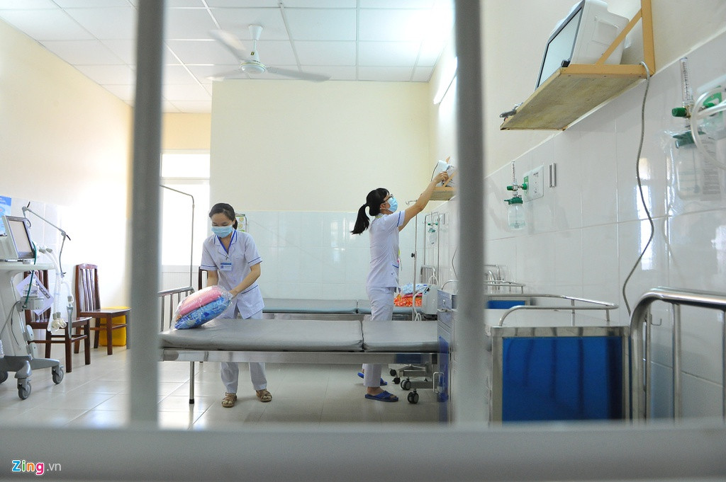 Bệnh viện được lắp đặt 20 tivi 40 inch tại các phòng chức năng và phòng bệnh nhân. Ảnh: Zing.