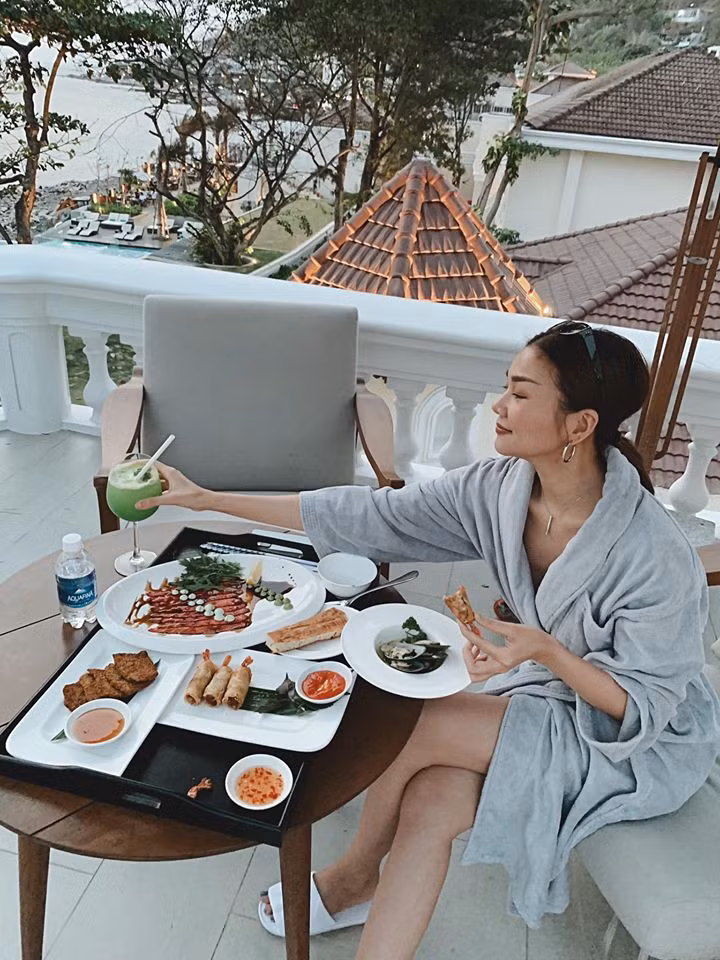 Bi quyet gi giup Thanh Hang so huu vong eo nho nhat showbiz Viet-Hinh-3