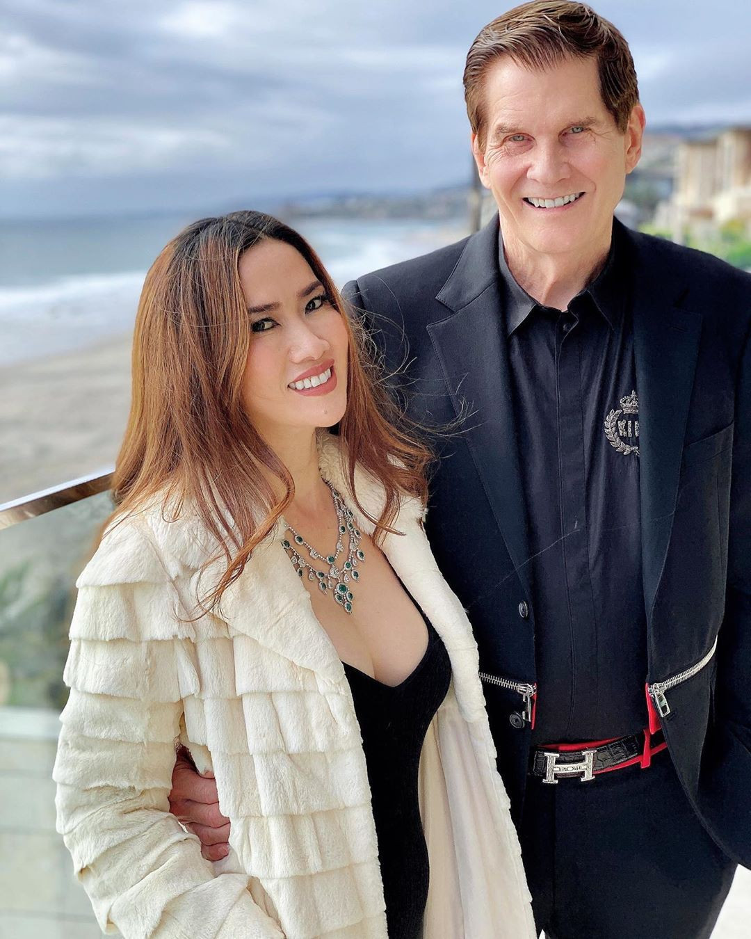 Mimi Morris là vợ của ông Don Morris – CEO của một Tập đoàn Quốc tế, kết hôn với vị tỷ phú này, người phụ nữ gốc Việt nghiễm nhiên trở thành nữ triệu phú đô la.