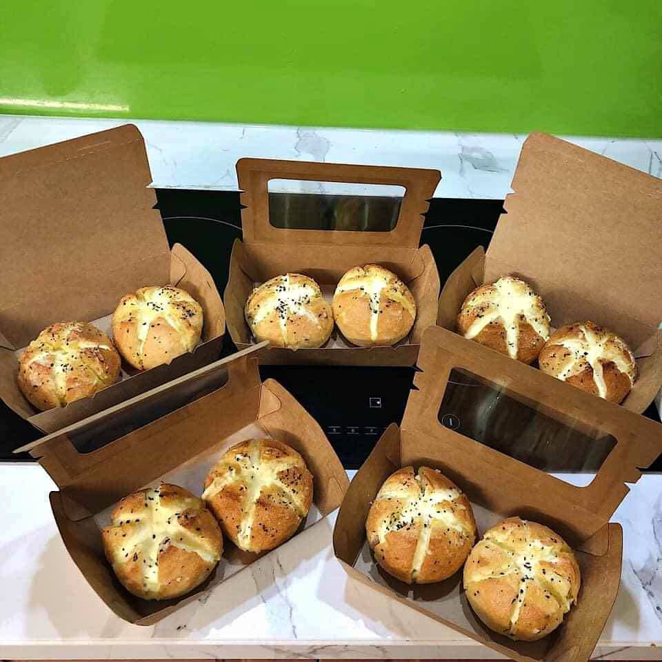 Công thức chế biến bánh mì bơ tỏi phô mai Hàn Quốc khá đơn giản, rất dễ dàng làm ở nhà.