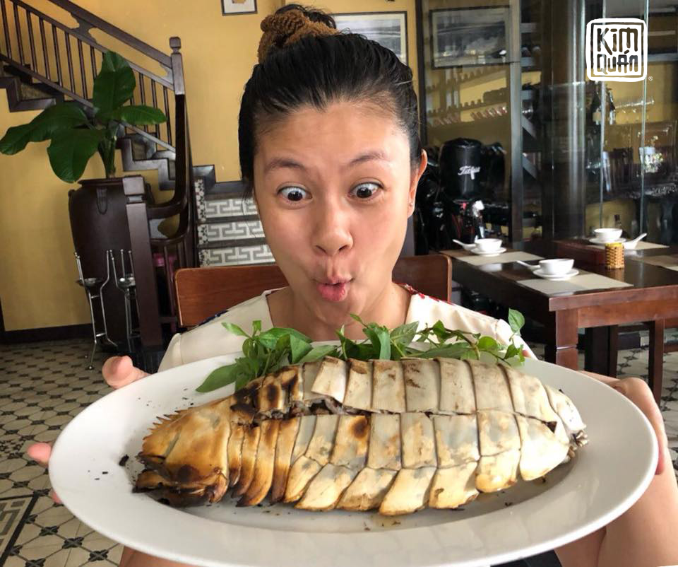 Thịt của bọ bọ biển có màu trắng đục. Khi luộc ăn có vị béo nhưng không ngậy, thơm ngọt và thanh.