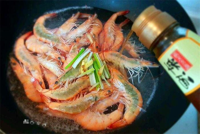 Them gia vi nay khi luoc, tom vua hong do vua thom ngon