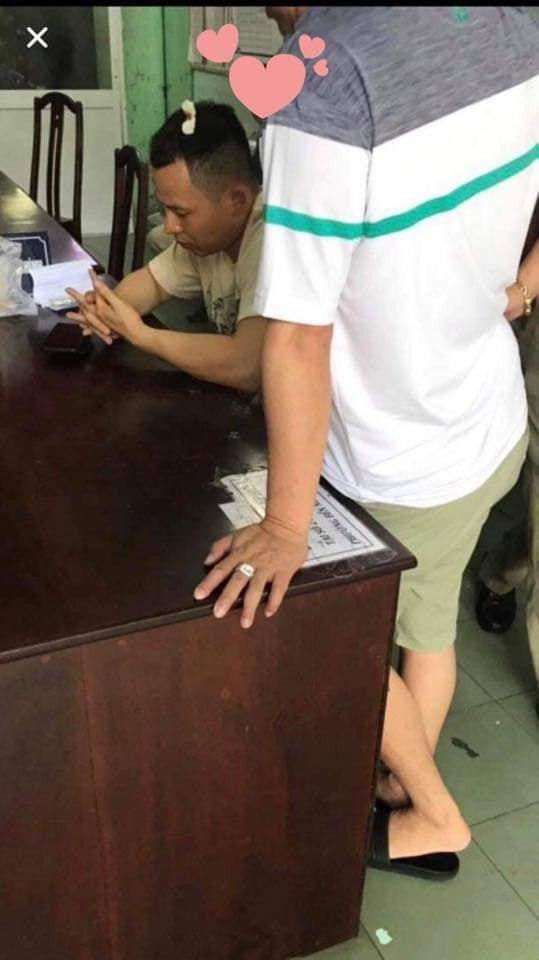 Lo them anh Vu Khac Tiep be bet mau tai don cong an va giay vay no-Hinh-7