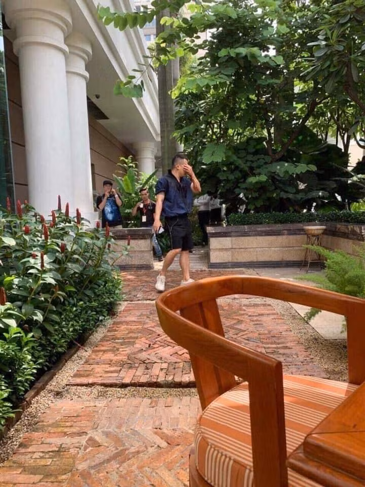 Lo them anh Vu Khac Tiep be bet mau tai don cong an va giay vay no