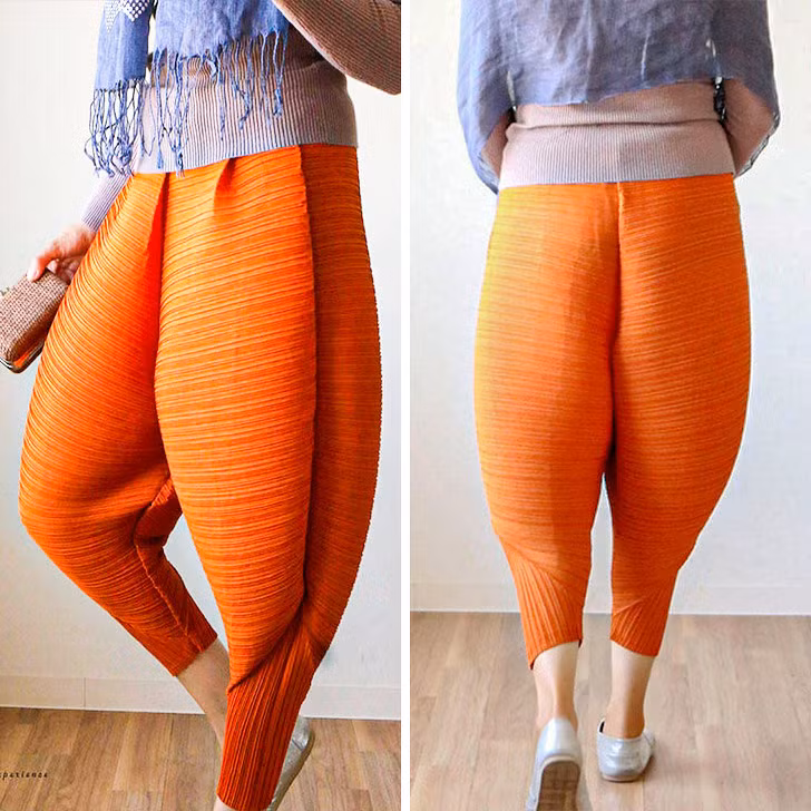 Chiếc quần “đùi gà quay”: Chiếc quần độc đáo này giống như “vật cứu tinh” cho các chị em đang cảm thấy bụng quá to và không muốn mặc những chiếc quần jean chật chội.