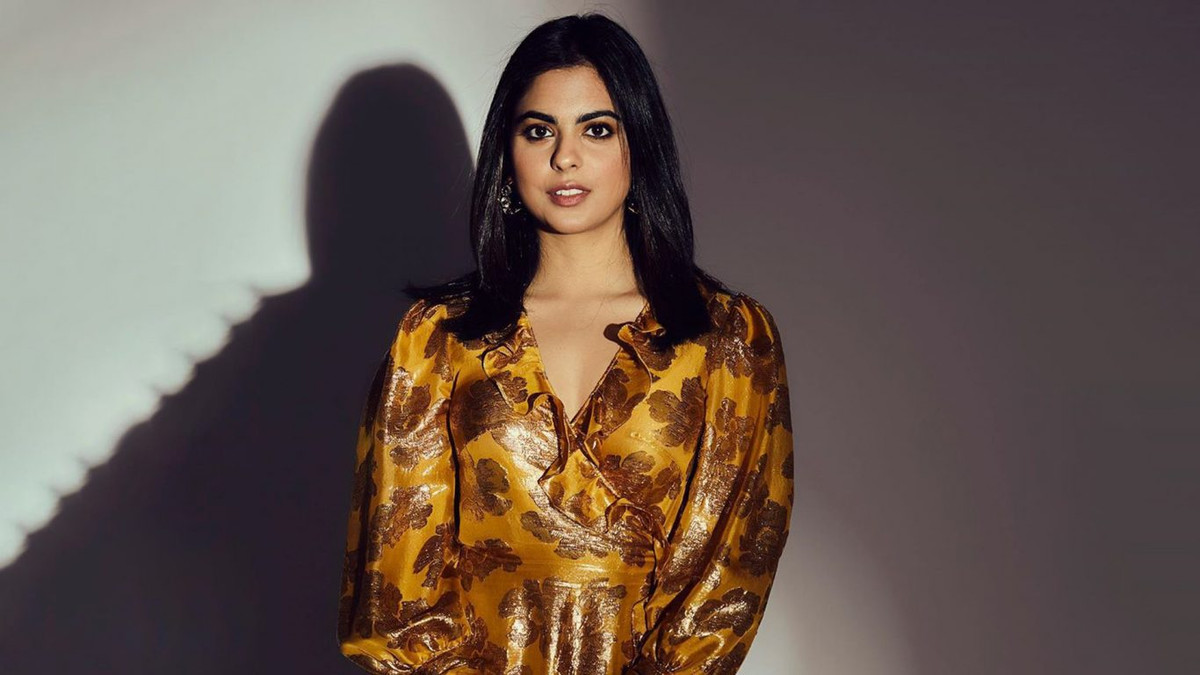 Phong cách thời trang của Isha Ambani vừa gợi cảm vừa nữ tính.