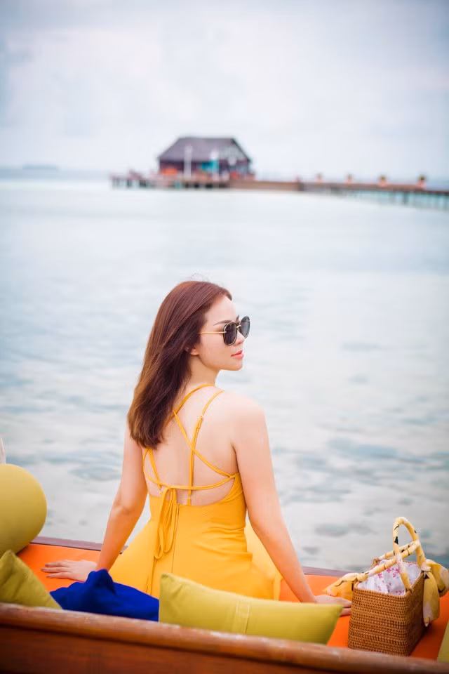 Đào Lan Phương ăn mặc gợi cảm và quyến rũ không thua kém bất cứ mỹ nhân showbiz nào.