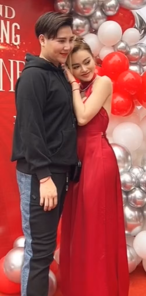 Trang Nemo và Mickey trong vụ úp sọt Trần My lần đầu lộ diện - Hình 2 Trang Nemo va Mickey trong vu up sot Tran My lan dau lo dien-Hinh-2