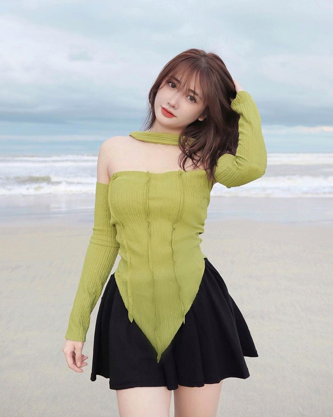 Trên trang cá nhân, hot girl Đà Nẵng hầu như chỉ đăng ảnh đời thường, hiếm khi chia sẻ cảm xúc cá nhân.