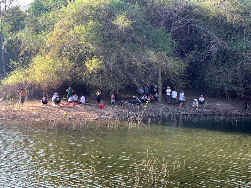 Mot nguoi tu vong khi du xuan xuong go ho thuy loi Song Mong
