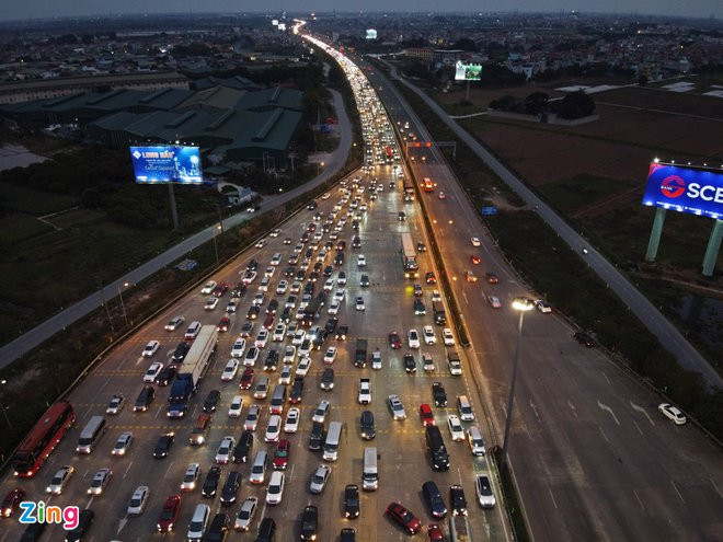 Khong xa tram BOT khi un tac, don vi van hanh se bi phat 70 trieu dong