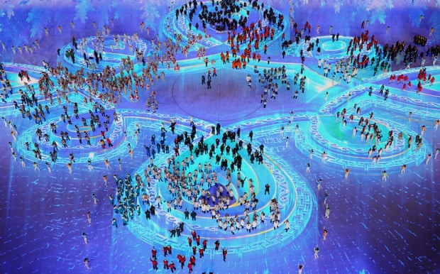 Ruc ro sac mau tai Le be mac The van hoi mua dong Bac Kinh 2022-Hinh-2