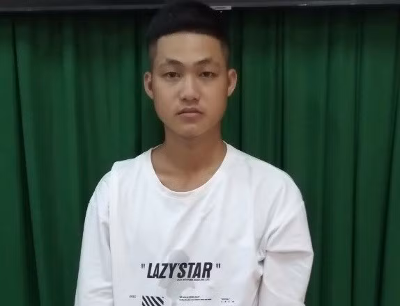  Đâm chết chú ruột vì mâu thuẫn lúc ăn nhậu: Ngày 20/2, Công an tỉnh Hậu Giang đang tạm giữ Lương Văn Chí Linh (23 tuổi, ấp Phước Lợi, xã Đông Phước A, huyện Châu Thành) về hành vi “giết người”. Trưa 16/2, Linh tổ chức nhậu tại nhà, đến chiều có thêm chú ruột là L.V.H. (38 tuổi) và cha ruột của Linh nhậu cùng. Khi nhậu Linh xảy ra mâu thuẫn và đánh anh ruột. Chú ruột đã dùng tay đánh Linh. Bực tức, Linh đã cầm dao qua nhà chú ruột và đâm nhiều nhát vào người chú này dẫn đến tử vong.