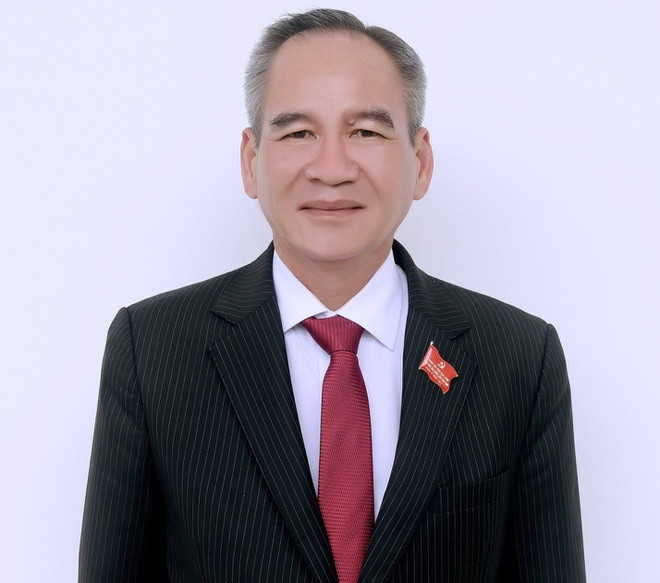 Ông Lữ Văn Hùng, Ủy viên Trung ương Đảng, Bí thư Tỉnh ủy Bạc Liêu, Chủ tịch HĐND tỉnh Bạc Liêu.