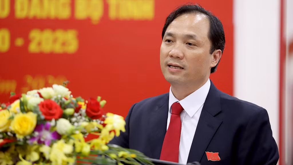 Ông Hoàng Trung Dũng, Ủy viên Trung ương Đảng, Bí thư Tỉnh ủy, Chủ tịch HĐND, Trưởng Đoàn ĐBQH tỉnh Hà Tĩnh.