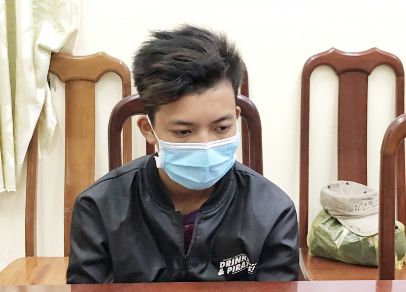 Bi phat hien an trom, thanh nien 17 tuoi sat hai cu ong 90 tuoi