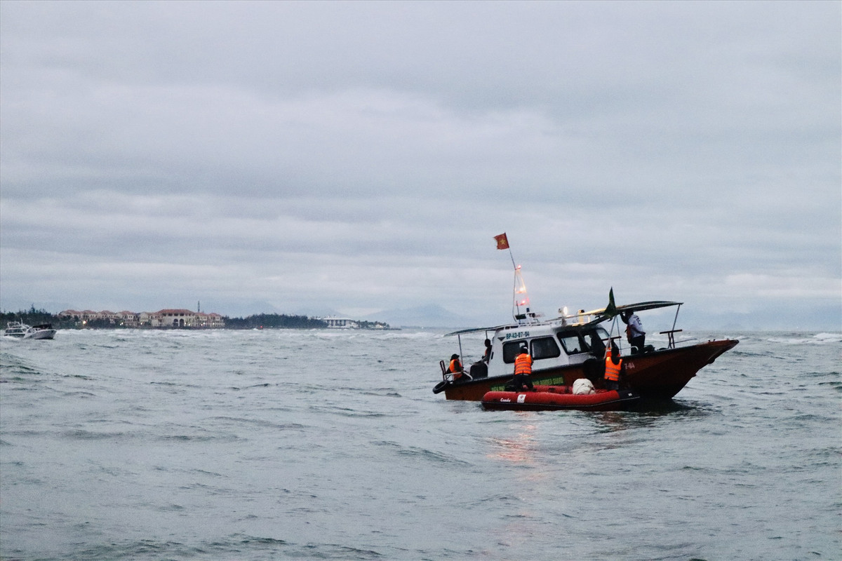 Chim ca no 15 nguoi chet o bien Cua Dai: Ai boi thuong cac nan nhan?-Hinh-3