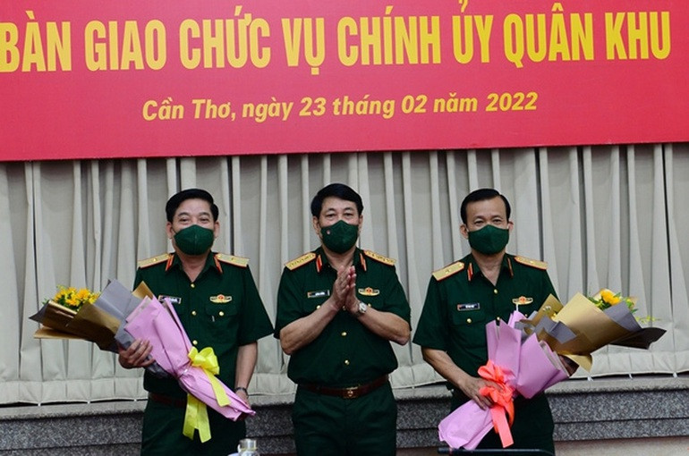 Chan dung tuong Gau, tan Pho Chu nhiem Tong cuc Chinh tri