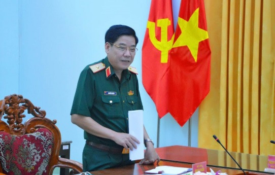 Từ năm 2019, ông Nguyễn Văn Gấu được phong hàm thiếu tướng, giữ chức vụ Chủ nhiệm Chính trị Quân khu 9. Tháng 11/2020, Thiếu tướng, Chính ủy Quân khu 9.