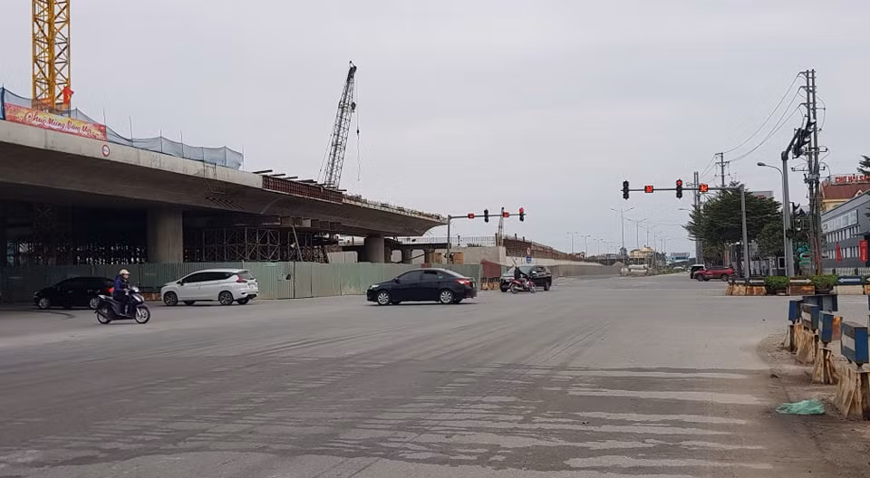 Mật độ xe lưu thông thưa thớt.