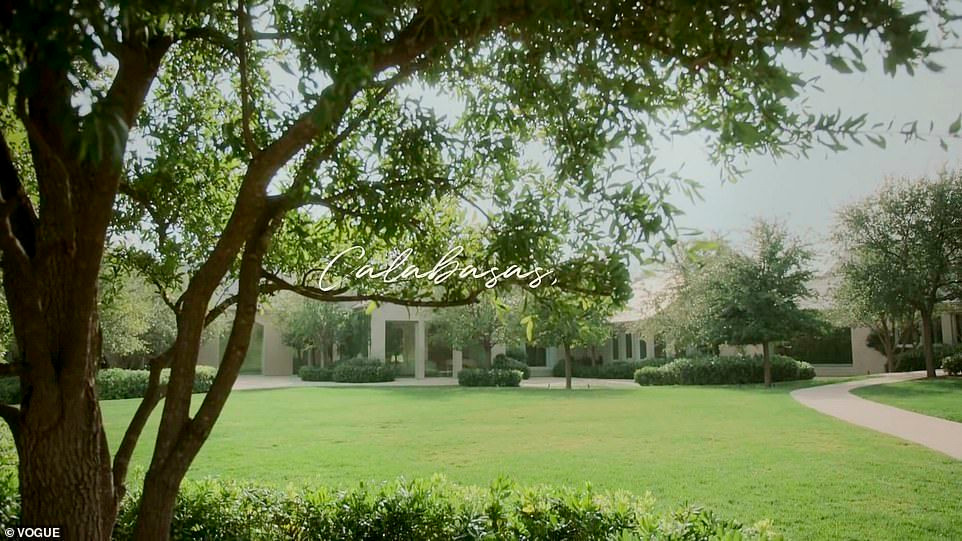 Cô đào siêu vòng ba Kim Kardashian khoe căn biệt thự 60 triệu USD - Hình 2 Co dao sieu vong ba Kim Kardashian khoe can biet thu 60 trieu USD-Hinh-2