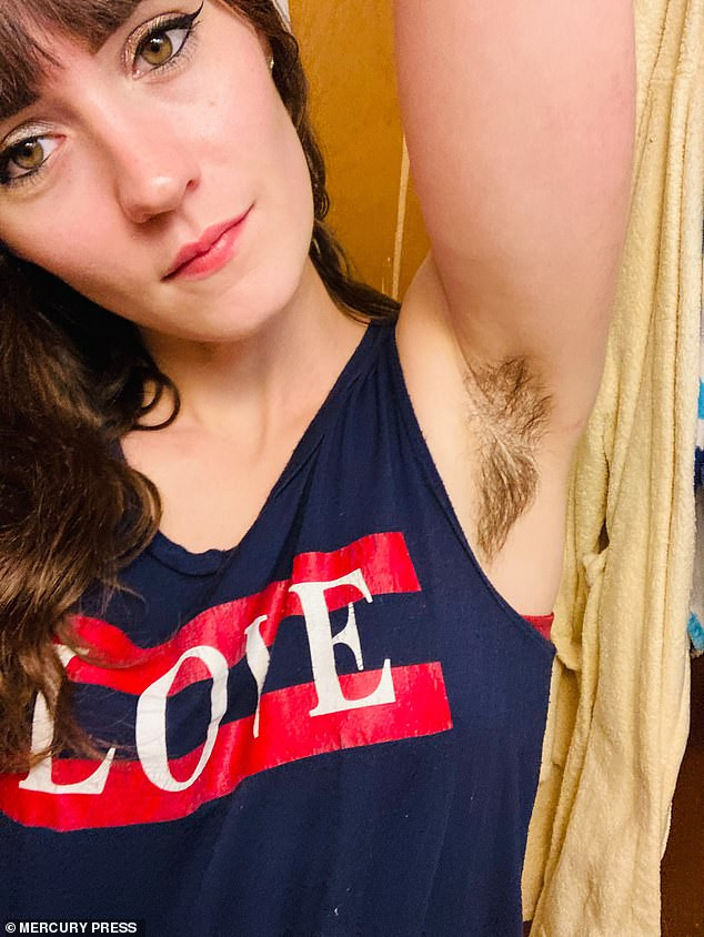 Cô gái cảm thấy quyến rũ hơn khi để lông nách - Hình 5 Co gai cam thay quyen ru hon khi de long nach-Hinh-5