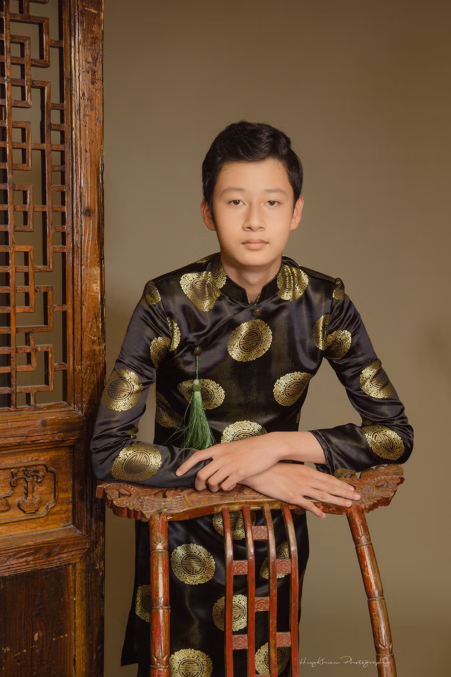 Bảo Nam ít nói và không thích chụp hình nên mỗi lần qua Mỹ, Quang Dũng đều năn nỉ con chụp chung để có ảnh kỷ niệm. Ca sĩ không ở cạnh con thường xuyên nên tranh thủ gọi điện mỗi ngày để trò chuyện, gần gũi hơn và rèn cho cậu nói tiếng Việt. 