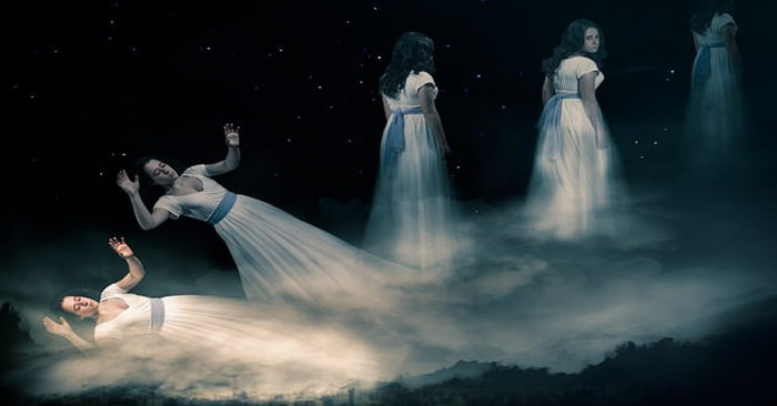 Các thí nghiệm chuyển giao ý thức, ghi lại hoạt động não và tái tạo nó trên máy tính, cũng cung cấp những bằng chứng đáng ngạc nhiên về khả năng tách rời ý thức khỏi cơ thể.