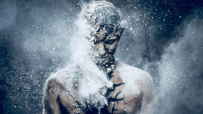 Một trong những giả thuyết về sự tồn tại của linh hồn cho rằng con người có linh hồn và phần xác thịt chỉ là một bộ quần áo.