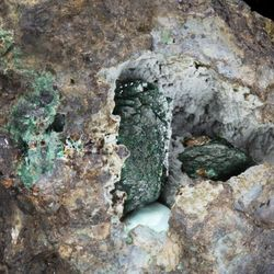 Cấu trúc của kernowite bao gồm các đơn vị tế bào (unit cell) được xác định bằng phương pháp tinh thể học tia X (X-ray crystallography). (Ảnh: detikcom)