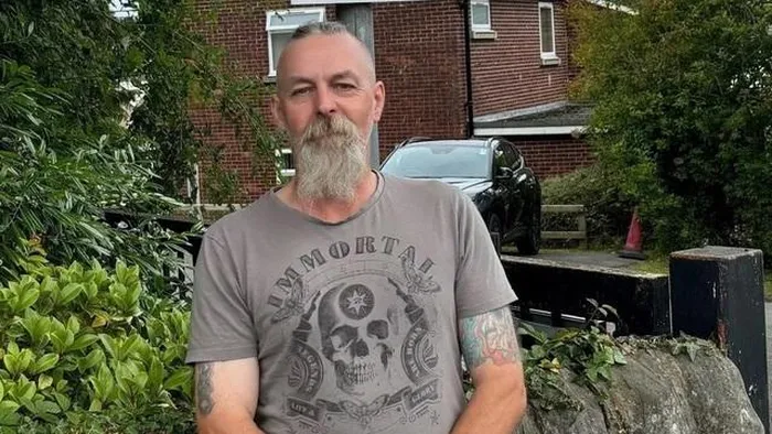 Những người phát hiện kho báu như Hankin có thể nhận được phần thưởng, chia cho chủ sở hữu mảnh đất nơi họ tìm thấy kho báu, nhưng phải thông báo cho nhân viên liên lạc tìm kiếm tại địa phương và cảnh sát điều tra trước tiên. (Ảnh: MSN)