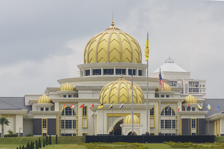 5. Cung điện Hoàng gia Malaysia Istana Negara: Nơi ở của quốc vương Malaysia, rộng 9.000m², có kiến trúc kết hợp giữa Hồi giáo và Mã Lai, với nhiều tiện ích hiện đại. (Ảnh: Wikipedia)