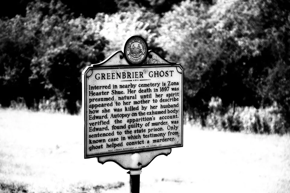 Ngày nay, một địa điểm lịch sử được dựng lên dọc đường Route 60, nhắc nhở mọi người về vụ án được phá giải bởi chính "hồn ma" của nạn nhân, minh chứng cho sức mạnh của tình mẫu tử và những điều kỳ diệu có thể xảy ra trong cuộc sống. (Ảnh: gothichorrorstories)