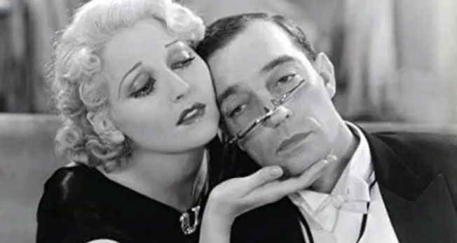 7. Nữ diễn viên Thelma Todd: Thelma Todd qua đời vào ngày 16/12 /1935 trong xe hơi của mình do ngộ độc khí carbon monoxide. Nguyên nhân chính xác vẫn chưa rõ ràng, và vụ án kết thúc với kết luận "ngẫu nhiên, có thể có xu hướng tự tử".