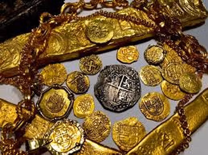 Sau đó, vào năm 1985, Fisher và nhóm của ông tìm thấy tàu Atocha, mang về hàng tấn vàng, bạc, đồng tiền và các viên ngọc lục bảo.