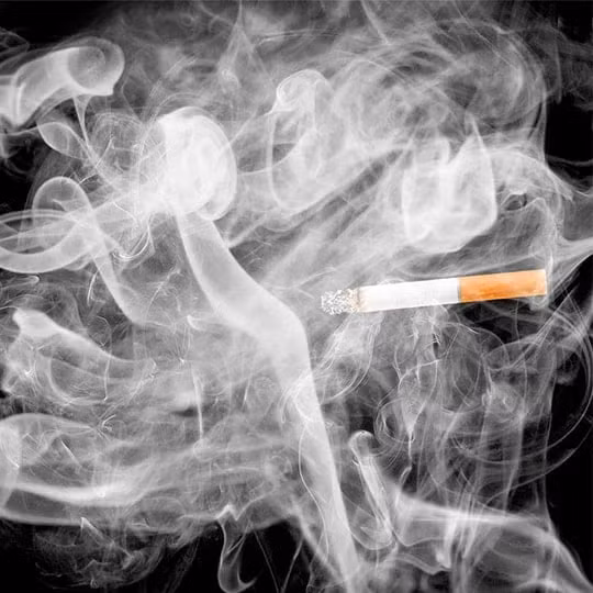 7. Thuốc lá: Thời xưa, thuốc lá bị xem là do ma quỷ xui khiến con người hút, khiến họ nghiện và không thể từ bỏ được. (Ảnh: myhealthyair).