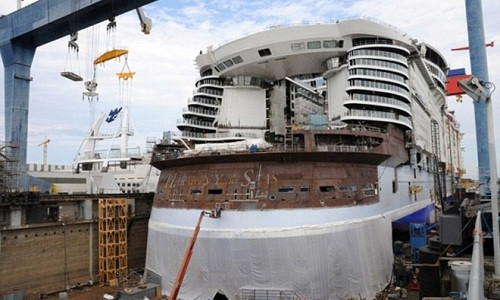  Du thuyền 16 tầng có thể chở 5.479 hành khách cùng với 2.394 thành viên thủy thủ đoàn. Ảnh: Courtesy of Royal Caribbean