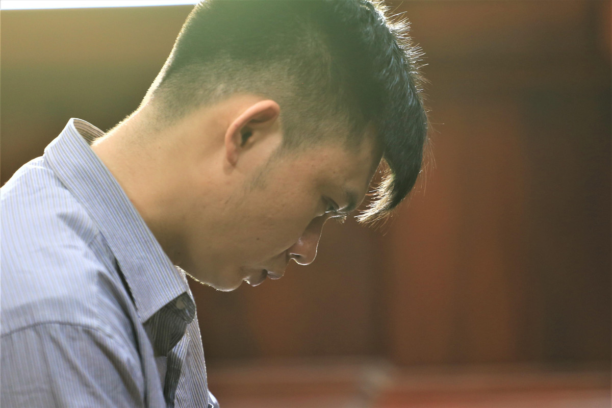  Gã trai giết người yêu rồi phân xác phi tang: Ngày 17/10, TAND TP HCM xét xử sơ thẩm và tuyên tử hình đối với bị cáo Vũ Ngọc Hiếu (30 tuổi, quê Gia Lai) về tội Giết người, Cướp tài sản. Theo cáo trạng, năm 2009, Hiếu từ Gia Lai xuống TP.HCM ôn thi và đậu vào Đại học Kinh tế TP.HCM. Một năm sau, Hiếu quen chị Đ.Y.N. (28 tuổi, ngụ huyện Bình Chánh) và có quan hệ yêu đương. 