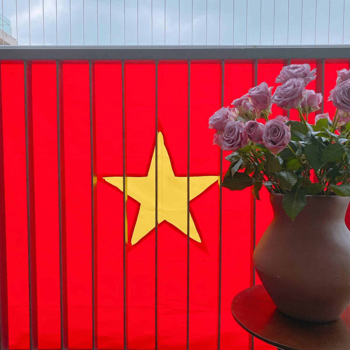 Ca bệnh nhiễm Covid-19 số 179: 62 tuổi, có địa chỉ ở quận Hà Đông, Hà Nội. Bệnh nhân từ nước ngoài về trên chuyến bay EK394, nhập cảnh ngày 18/03. Sau khi nhập cảnh, bệnh nhân được đưa đến khu cách ly tập trung của tỉnh Thanh Hoá.